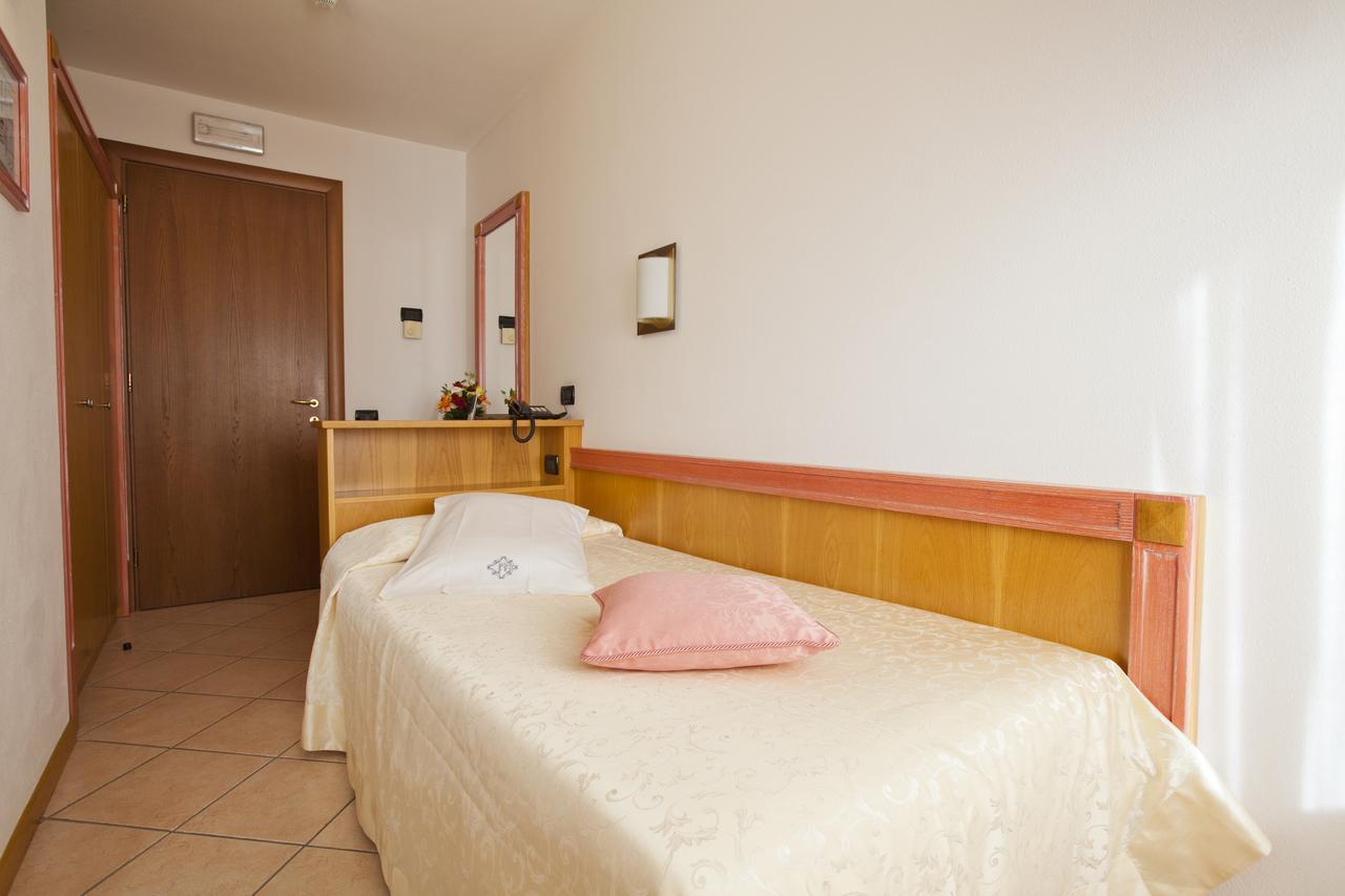 Ambra Hotel 3*
